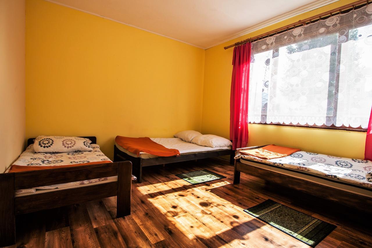 Kremenaros Hostel Ustrzyki Gorne Ngoại thất bức ảnh