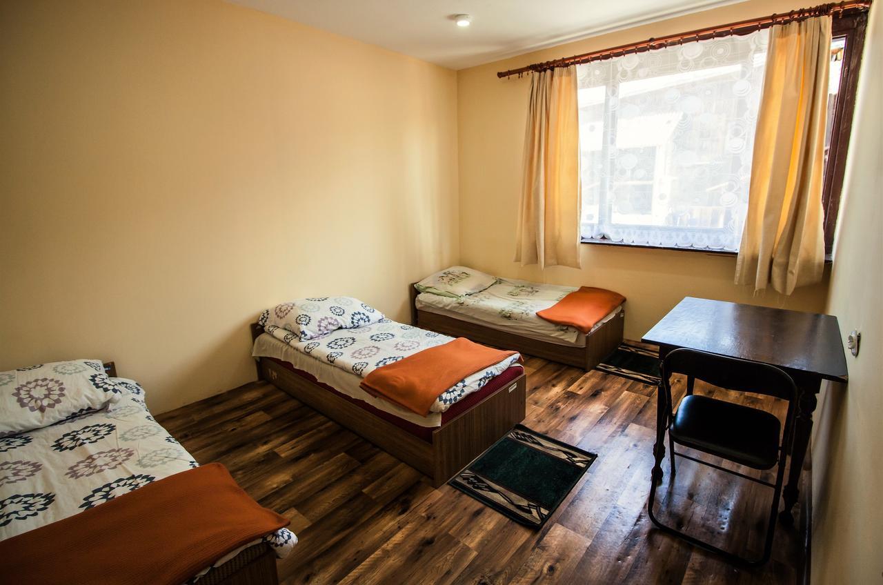 Kremenaros Hostel Ustrzyki Gorne Ngoại thất bức ảnh