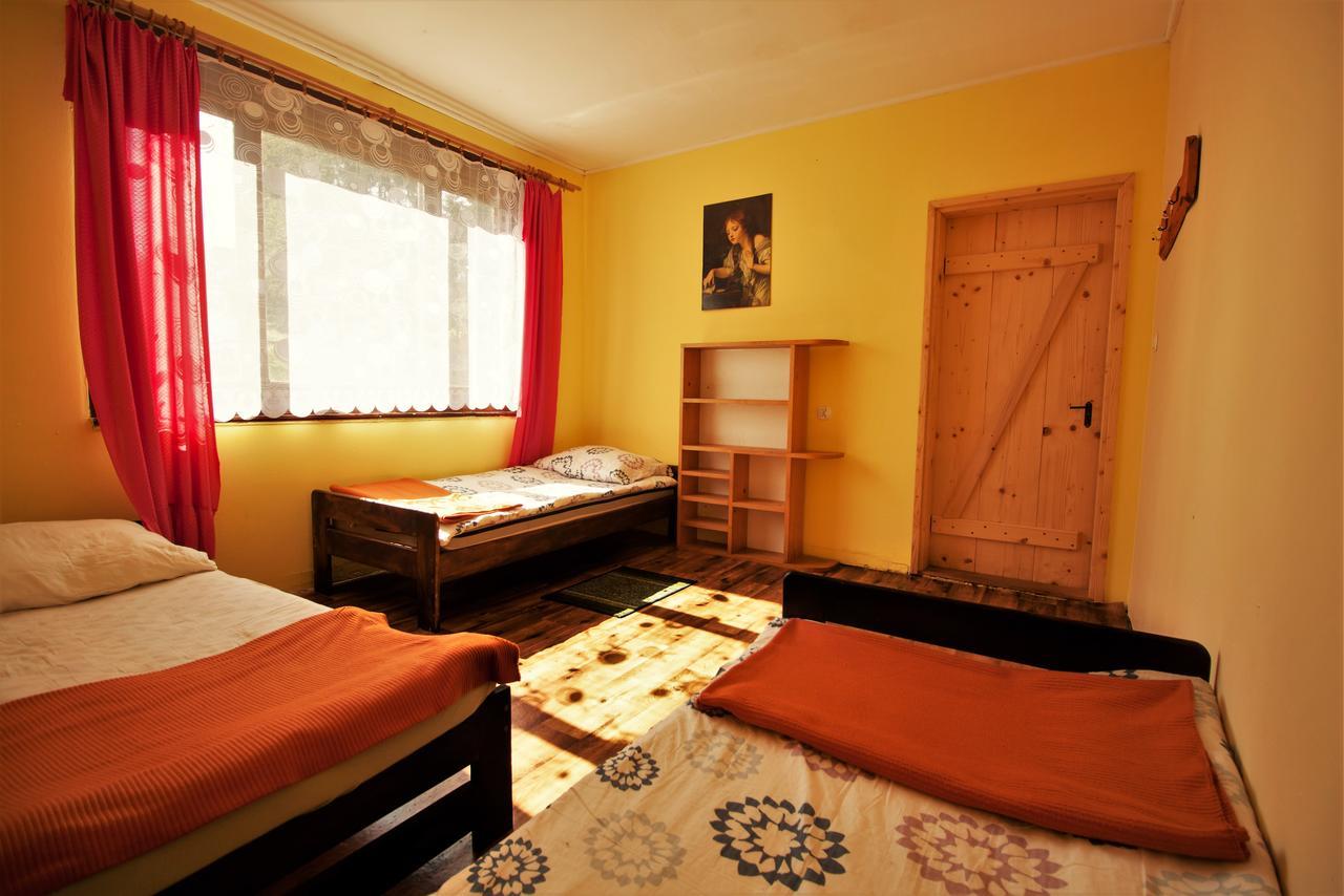 Kremenaros Hostel Ustrzyki Gorne Ngoại thất bức ảnh