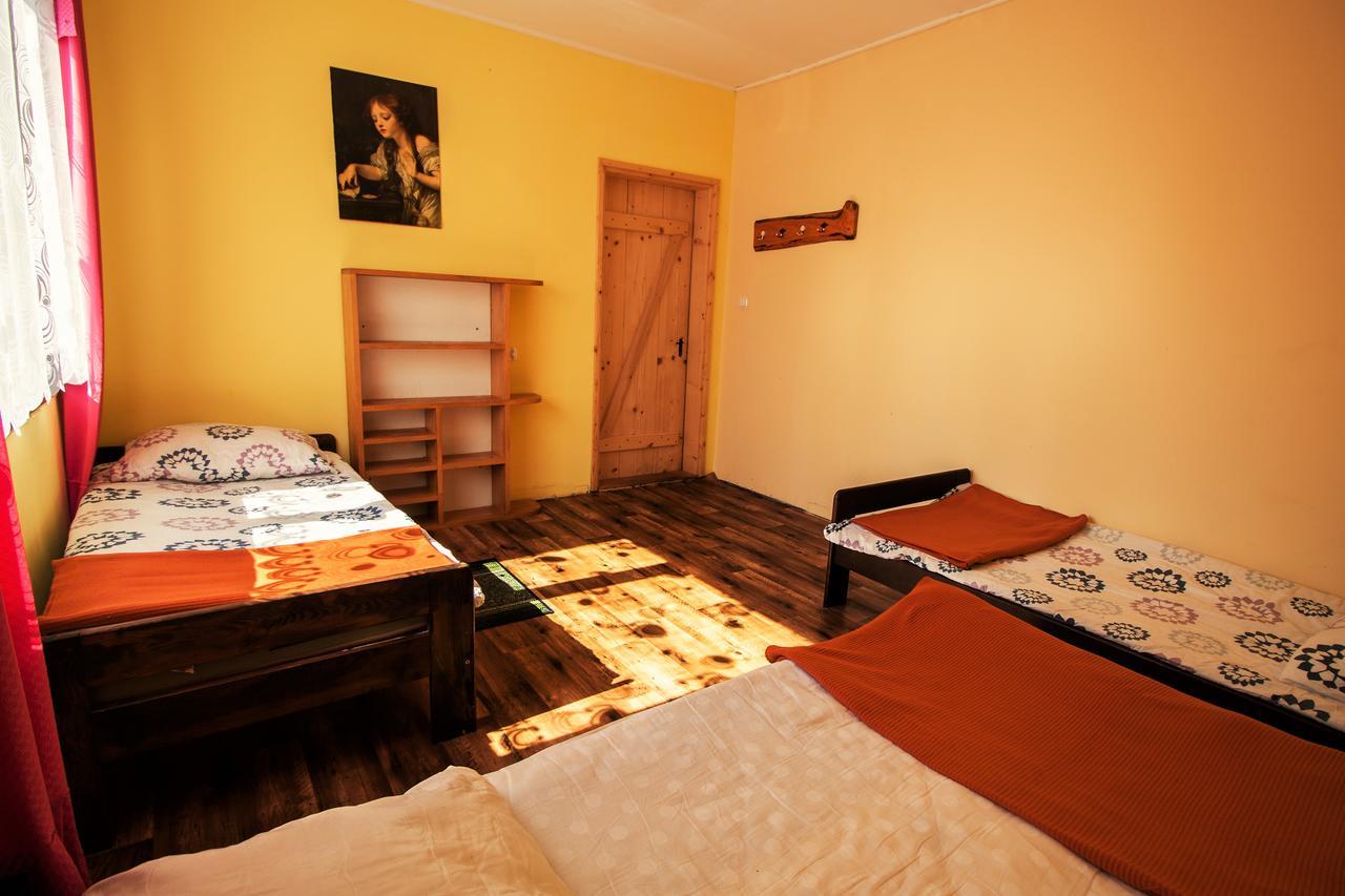 Kremenaros Hostel Ustrzyki Gorne Ngoại thất bức ảnh