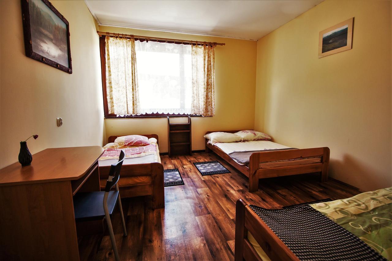 Kremenaros Hostel Ustrzyki Gorne Ngoại thất bức ảnh