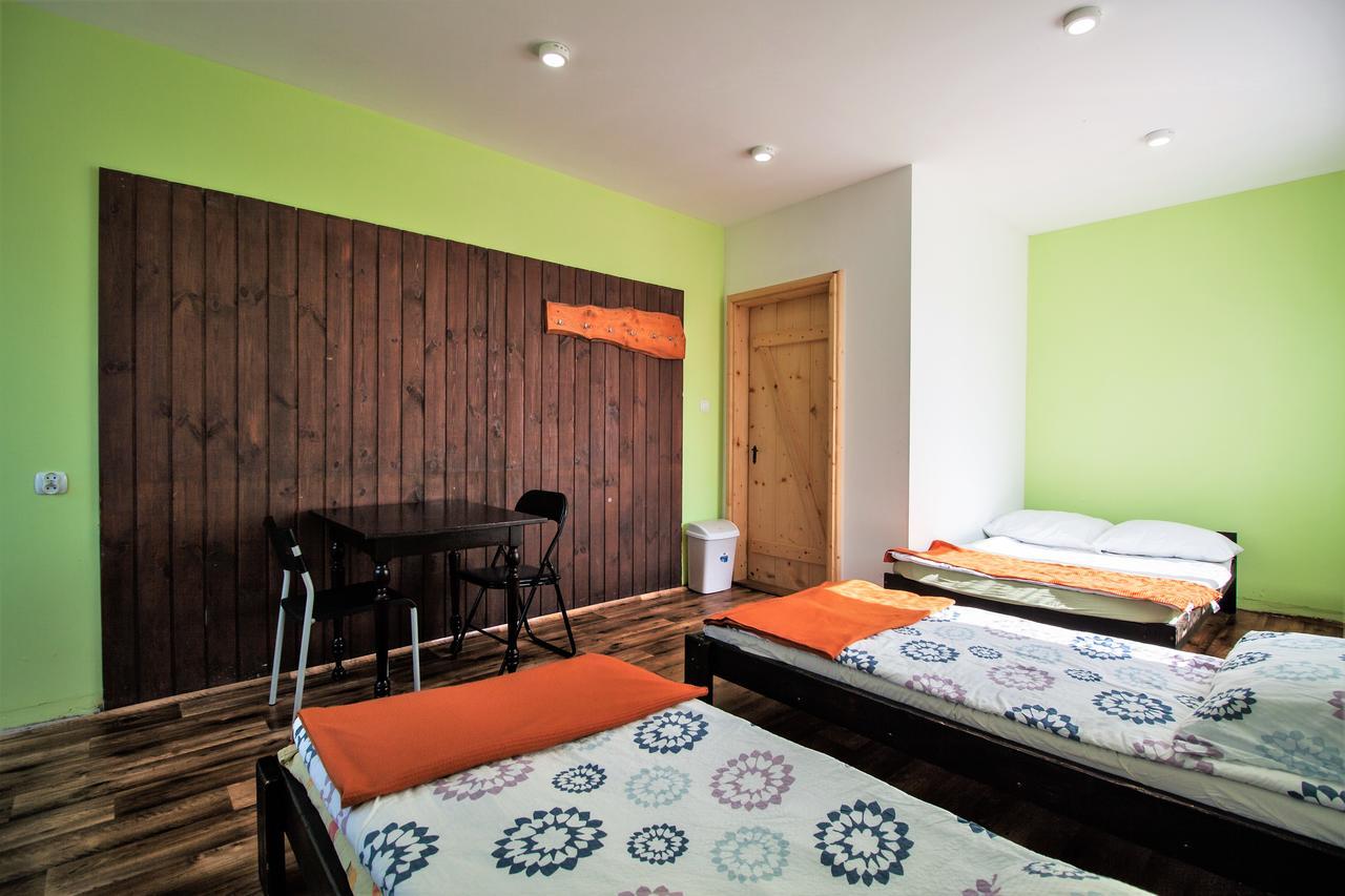 Kremenaros Hostel Ustrzyki Gorne Ngoại thất bức ảnh